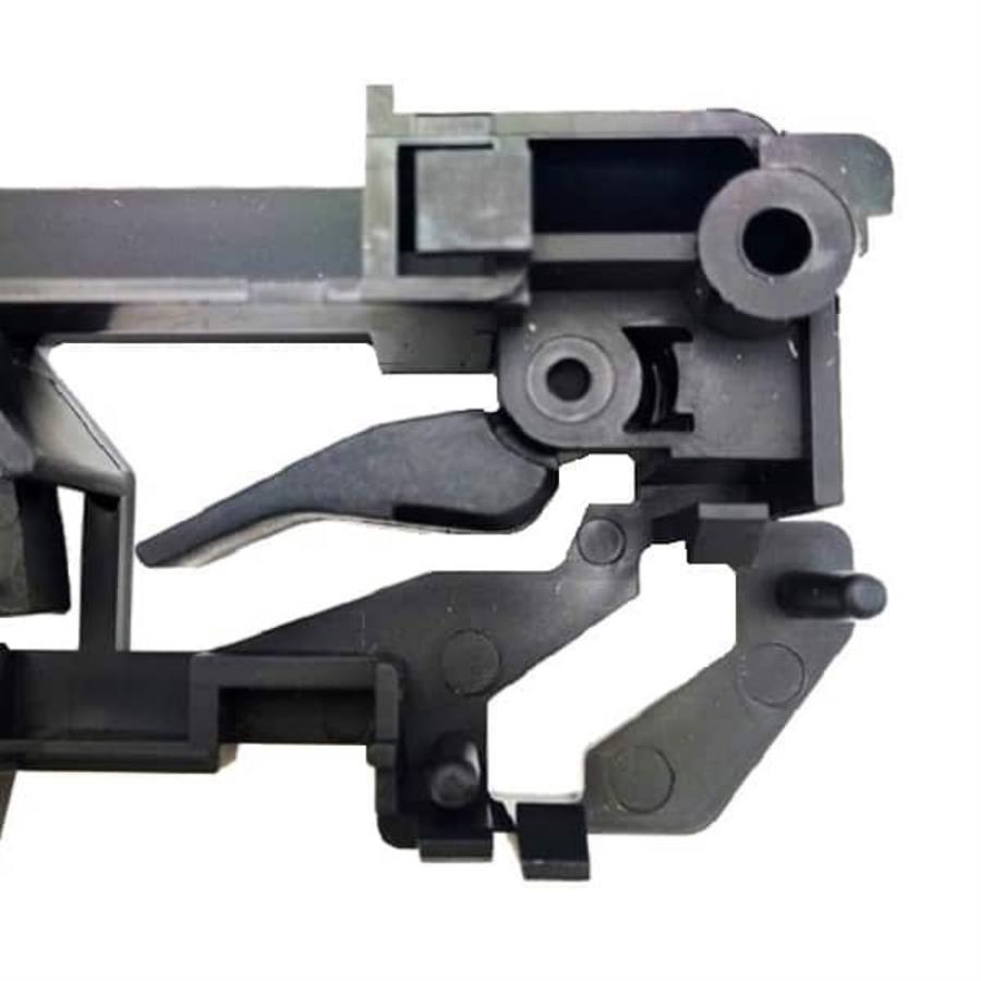 картинка Panasonic F30209V10XPS (F30209V00XP) Ответный механизм (защелка) крючка дверцы для СВЧ  от магазина Интерком-НН