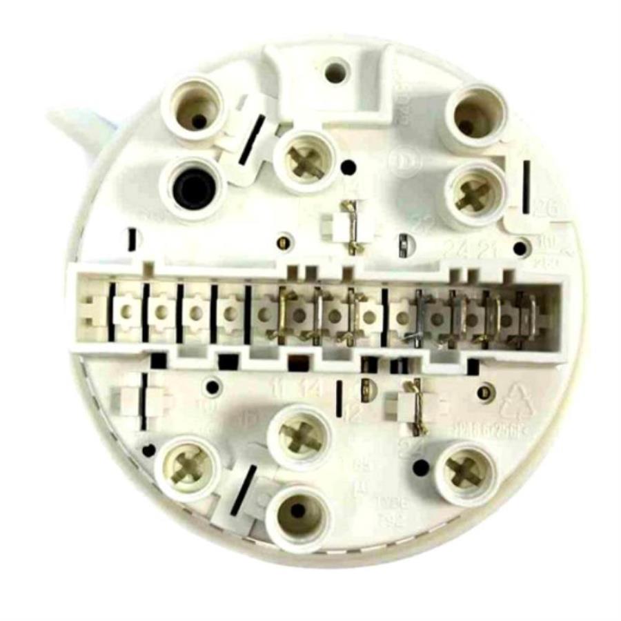 картинка Датчик уровня воды (прессостат) 132364840 для стиральной машины Electrolux, Zanussi от магазина Интерком-НН