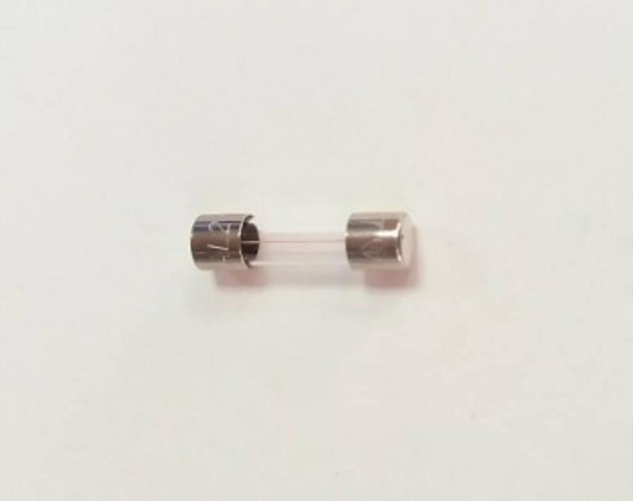 картинка Toshiba 23144210М Предохранитель 1А 250V от магазина Интерком-НН